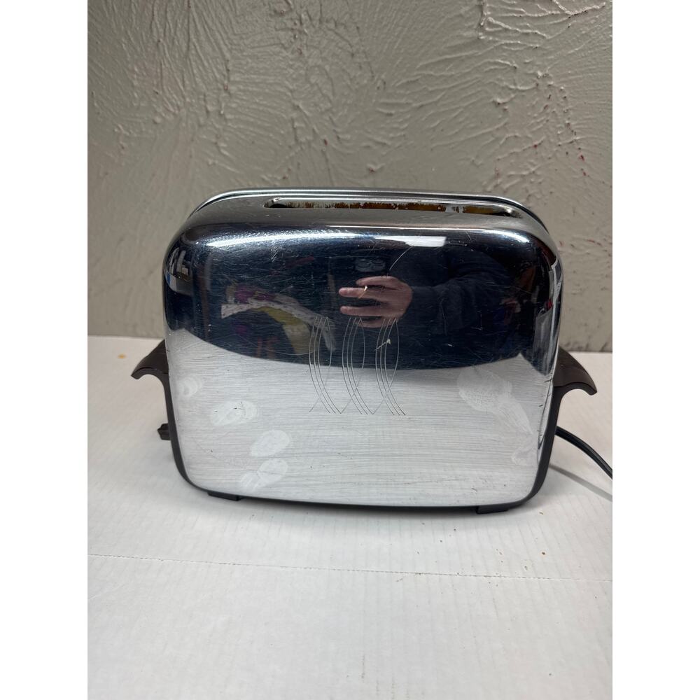 Toastmaster Automatic Pop-Up Toaster 2 Slice Chrome Art Deco Vintage 1B14 TESTED